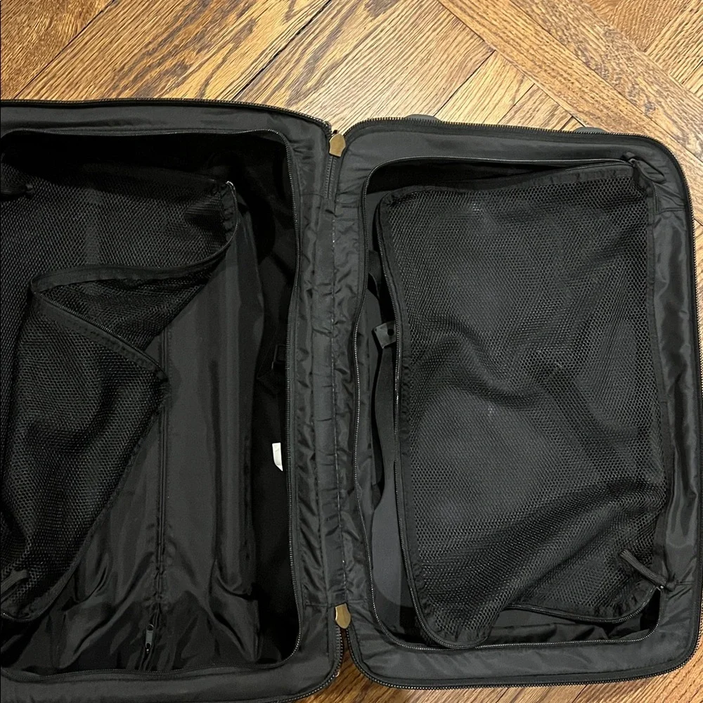 Vintage L.L. Bean Roller Bag Carry-on Navy Leather Trim 20x13x8.5”